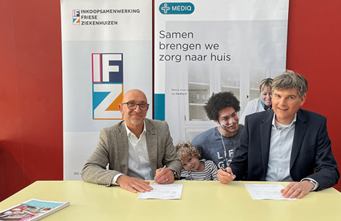 Friese ziekenhuizen - foto tekenen overeenkomst IFZ en Mediq