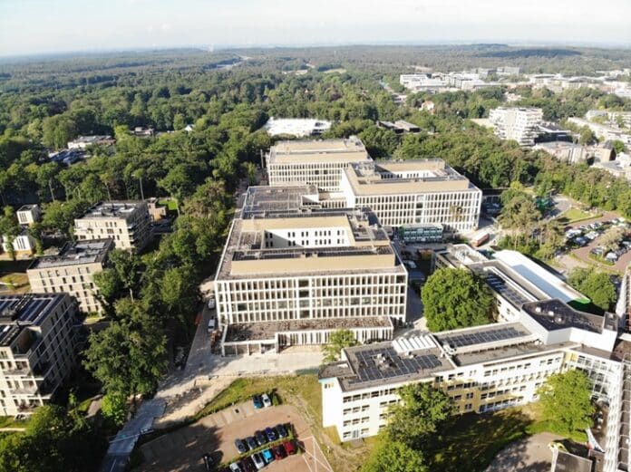 Luchtfoto van het nieuwe ziekenhuis Tergooi, Hilversum