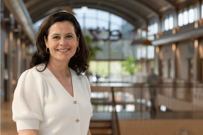 Esther Donga - portretfoto