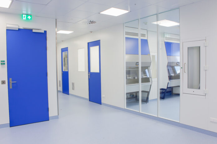 Door Interflow gerealiseerde cleanroom van de nieuwe ziekenhuisapotheek van Sint Jansdal.