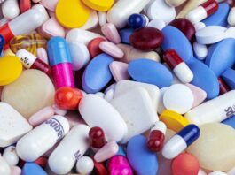 grote hoeveelheid pillen en capsules, van alles door elkaar